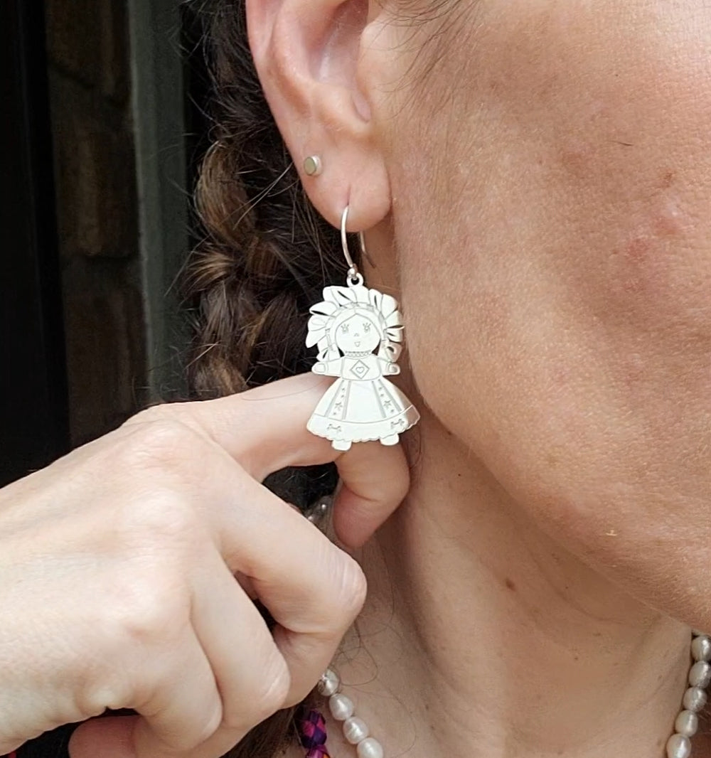 Aretes Muñeca Grande