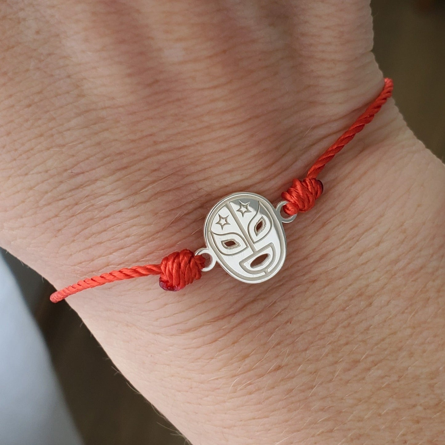 pulsera joyeria mexicana luchador hilo rojo