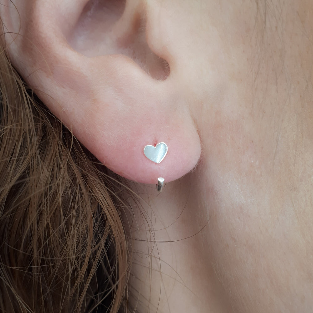 Aretes mini corazones