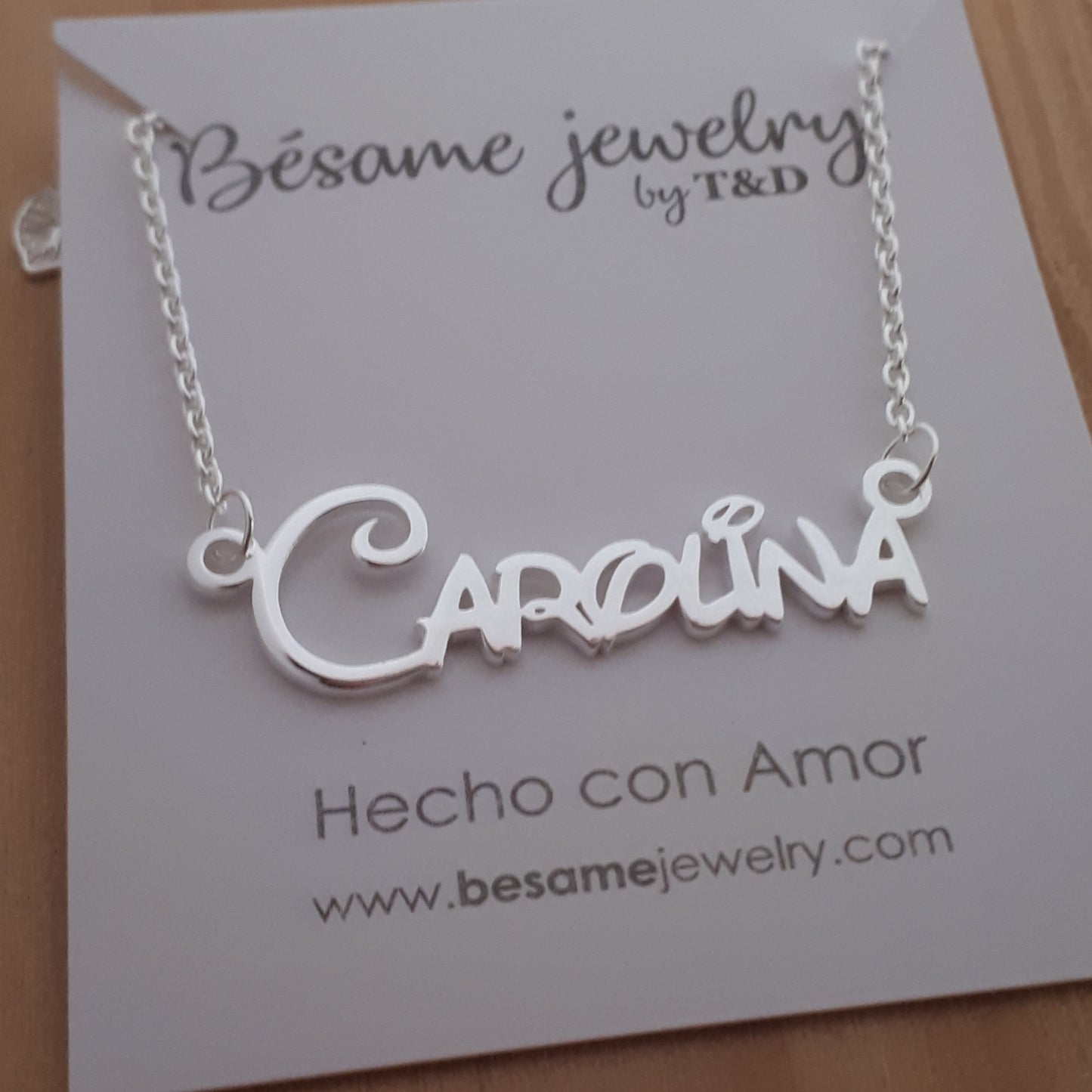 Collar nombre tipo 3