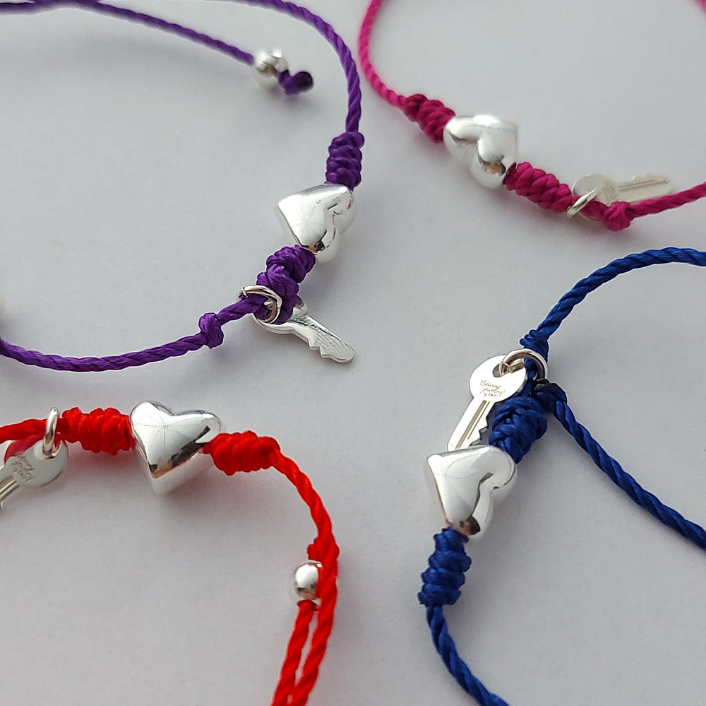 Pulsera Corazón hilo colores 1mm