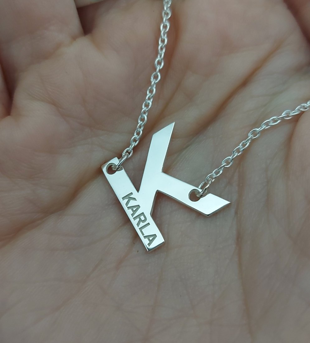 Collar inicial Grabado Personalizado
