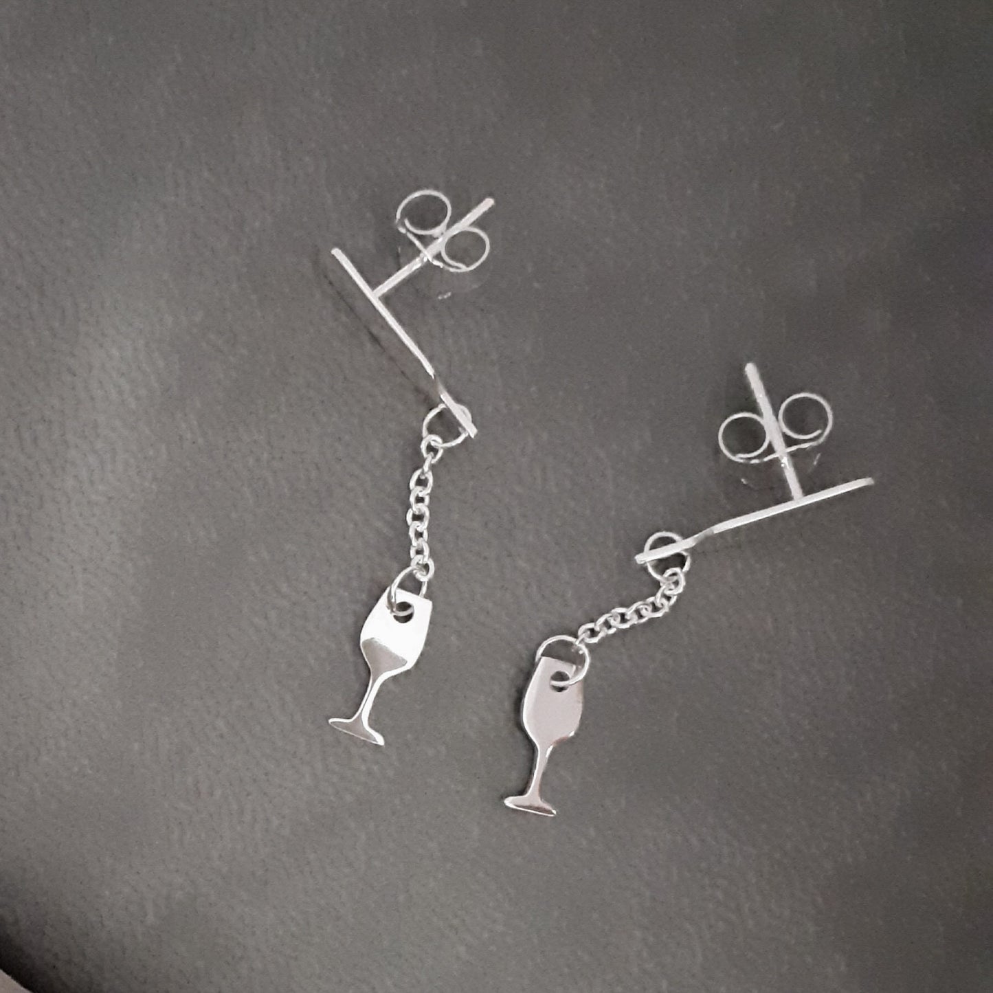 Aretes colgantes Copa y Botella