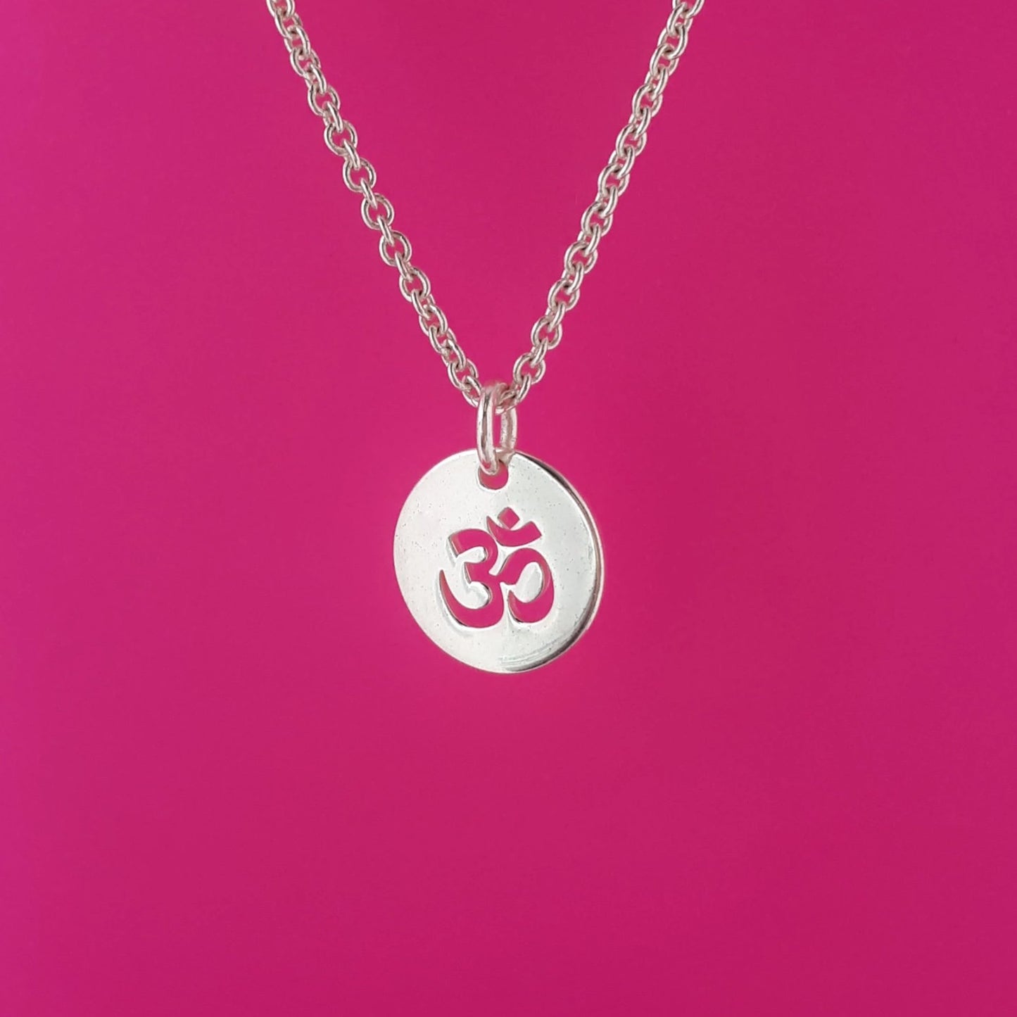 Collar ohm símbolo