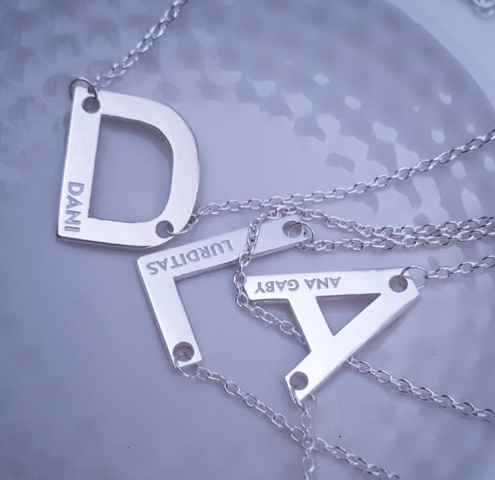 Collar inicial Grabado Personalizado