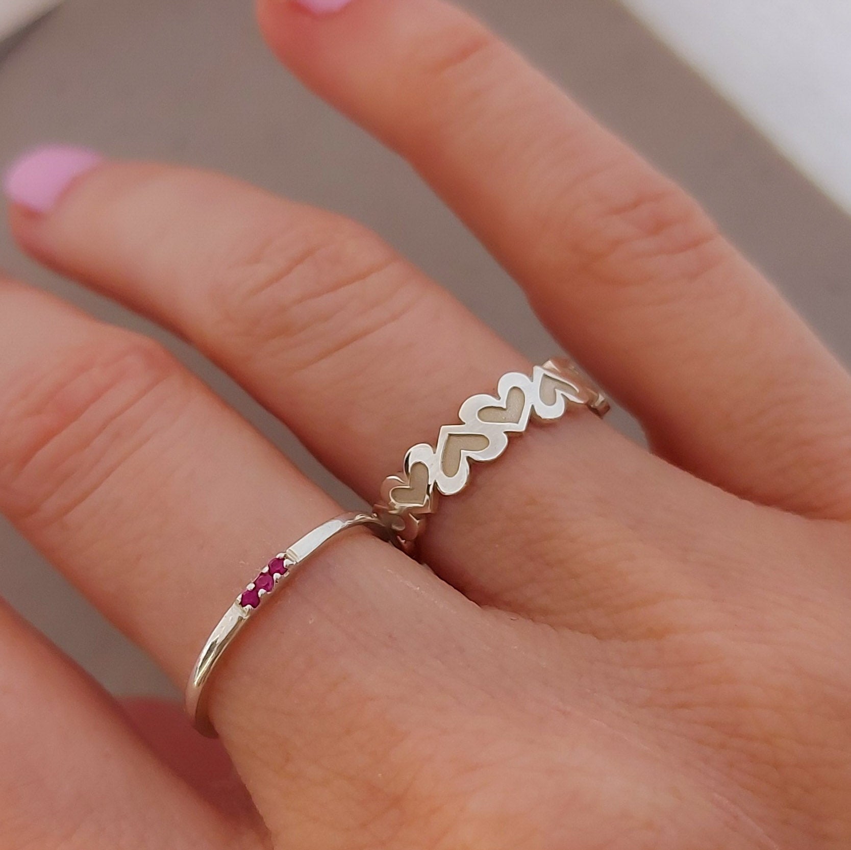 anillo corazones