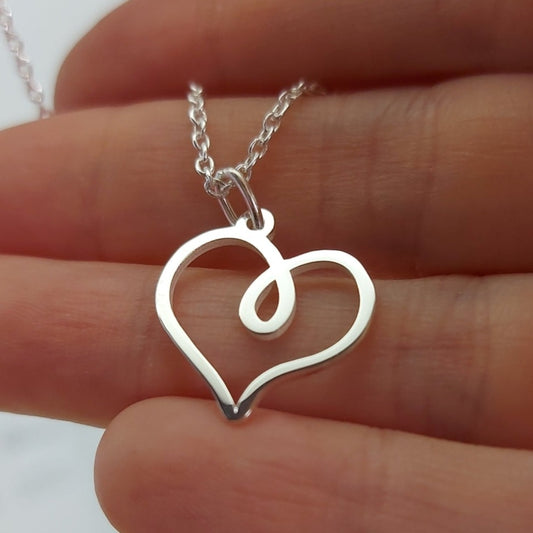 Collar Corazón Silueta