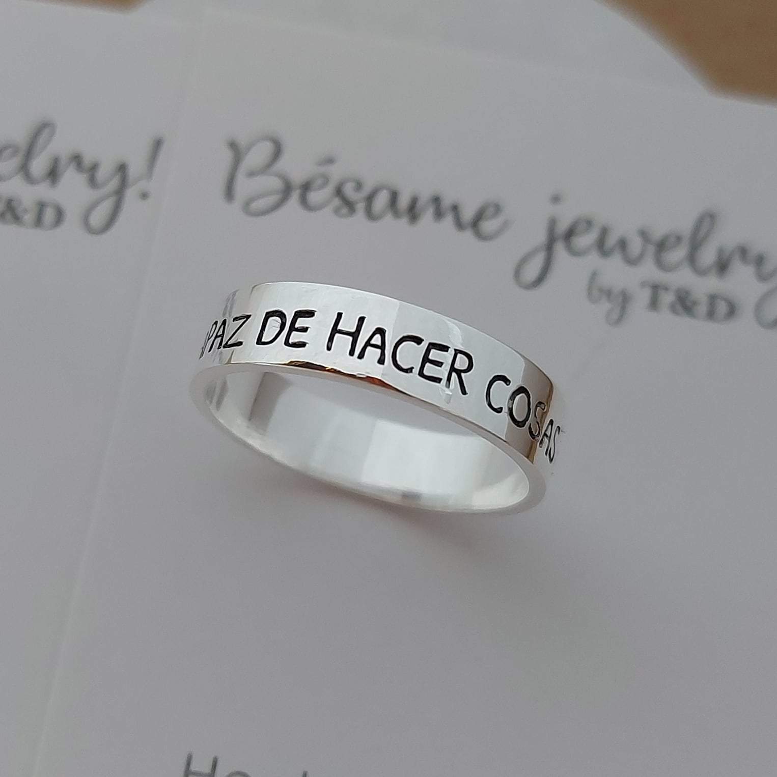 Anillo Grabado de plata personalizado tipo banda – Bésame Jewelry