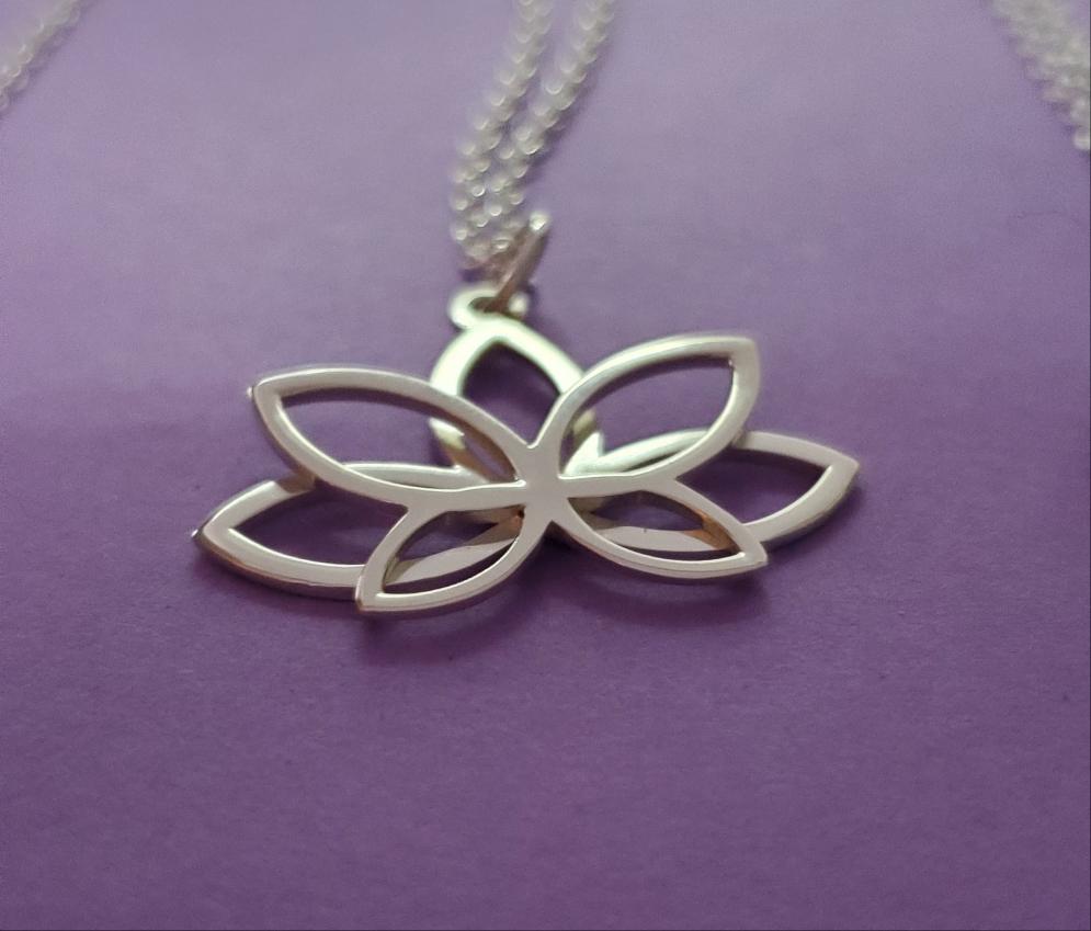 Collar Flor de Loto