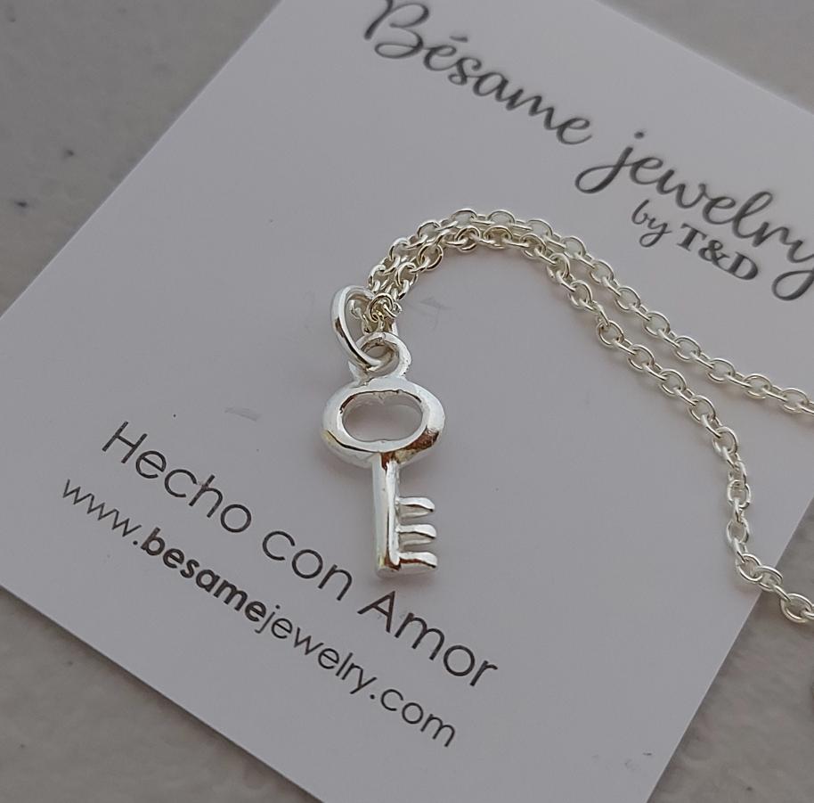 Collar con llave mini