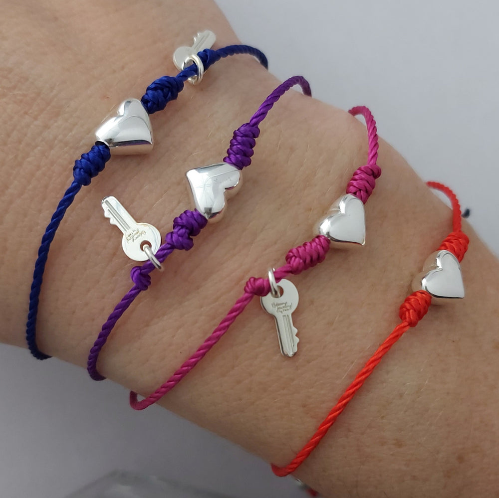 Pulsera Corazón hilo colores 1mm