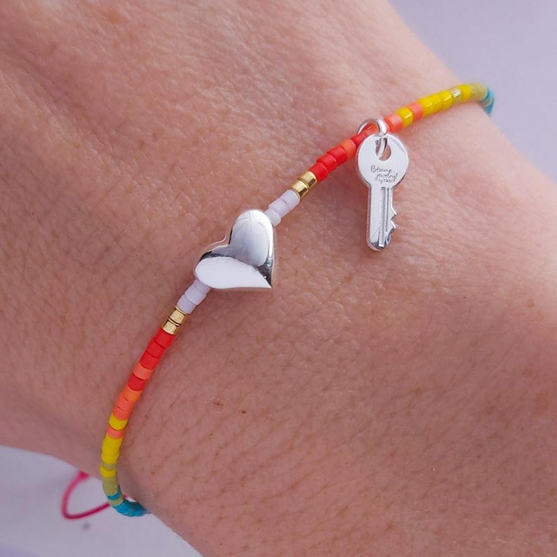 Pulsera Love is love