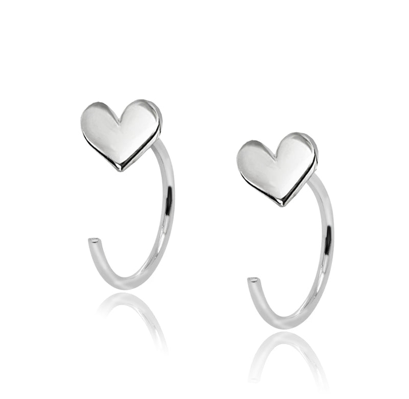 Aretes mini corazones